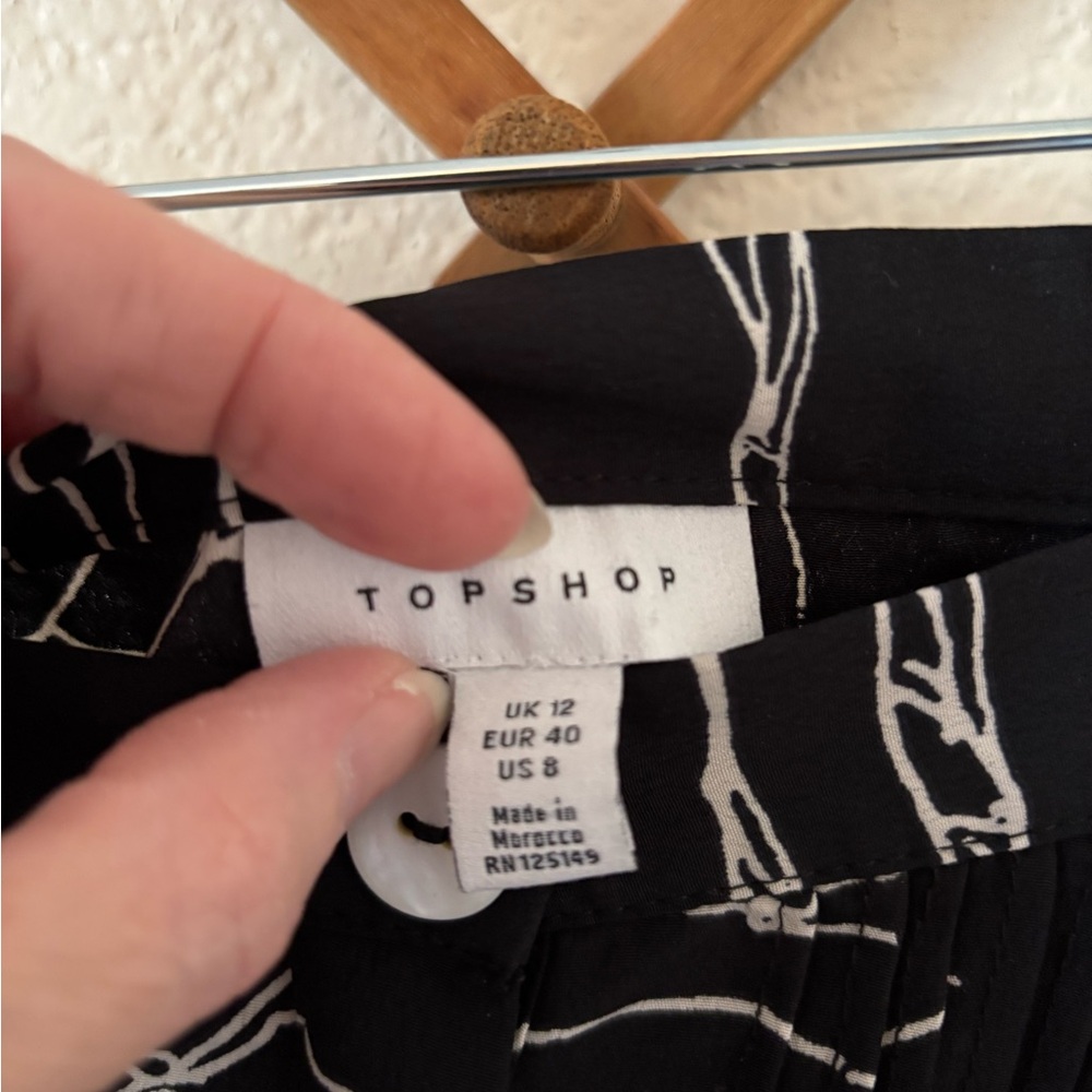 Black and White Abstract Horse Print Topshop Skirt - Picture 6 of 8